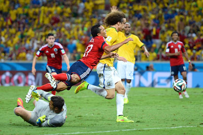 1/4 финала Бразилия-Колумбия 2-1
