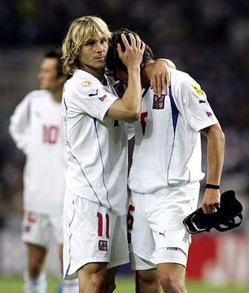 Евро 2004 1/2 финала Греция-Чехия 1:0. Слезы Чехии!