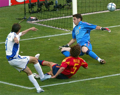 Евро 2004. ГРЕЦИЯ - ИСПАНИЯ - 1:1. Гол в ворота Испании.