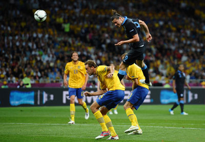 Евро 2012 Швеция-Англия 2:3. Первый гол Англии.