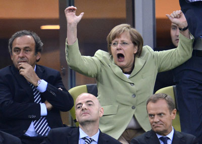 Евро 2012 Германия-Греция 4:2. Ангела Меркель и Мишель Платини.