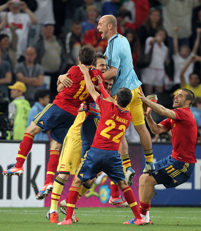 Евро 2012 1/2 финала Португалия-Испания 0:0, Испания в ФИНАЛЕ!!!
