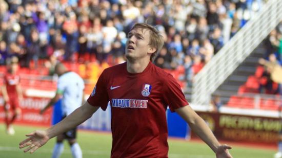 Нападающий "Мордовии" Евгений ЛУЦЕНКО, сделав дубль в ворота "Анжи", догнал в гонке бомбардиров Артема Дзюбу. 