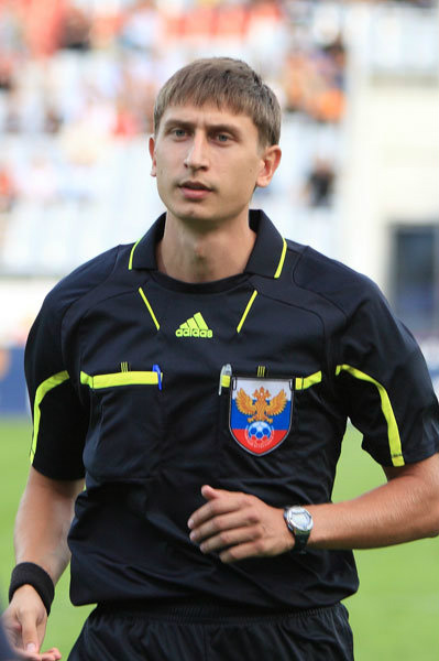 Костевич Сергей арбитр по футболу.