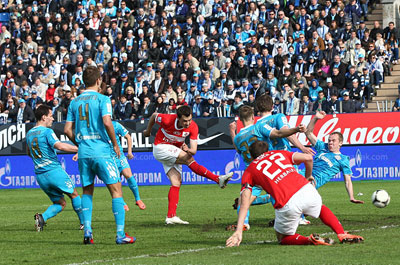 Зенит-Спартак 2:3 2012, первый гол Динияра Билялетдинова за Спартак.  