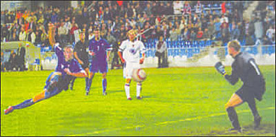 Россия-Словакия 1:1  2004. Гол в ворота России.