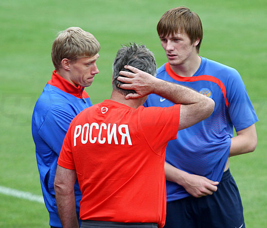 Иванов Олег, Павел Погребняк и Гус Хиддинк на ЕВРО 2008.