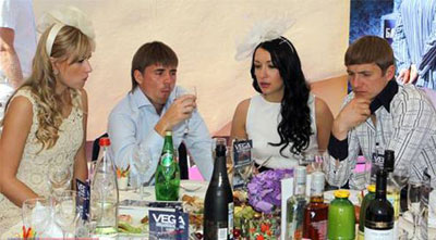 Торбинский и Павлюченко с женами