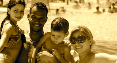 Жоао Карлос и его семья.
