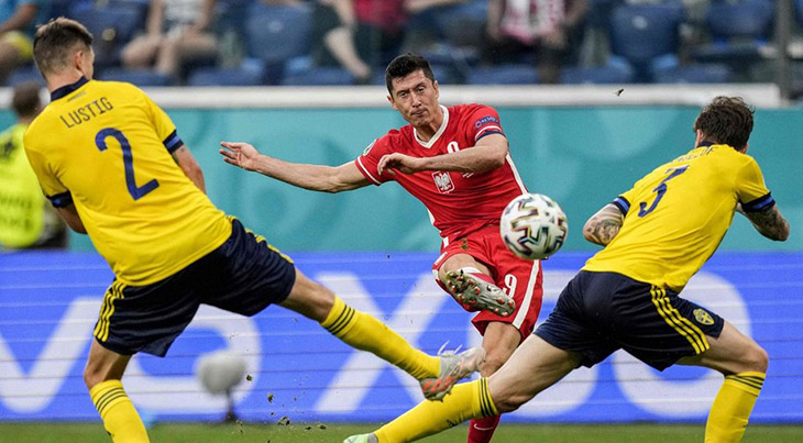 Чемпионат Европы Швеция — Польша — 3:2 Роберт Левандовски
