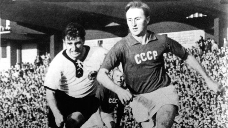 1956 год. В игре Алексей ПАРАМОНОВ.